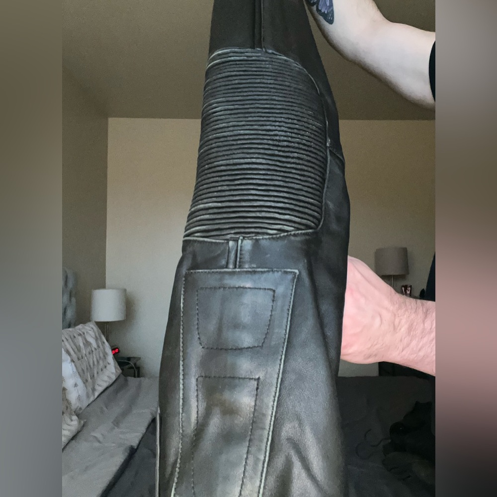Wilson’s leather jacket - Picture 10 of 12